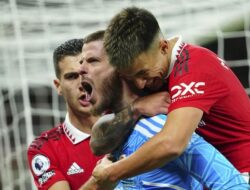 Ten Hag Optimis Manchester United Angkat Trofi Musim Ini