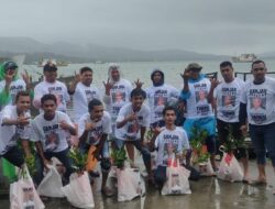 Pandawa Ganjar Komitmen Jaga Lingkungan dengan Menanam Mangrove di Ambon