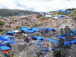 Petani Desak Tutup Tambang Emas Gunung Botak
